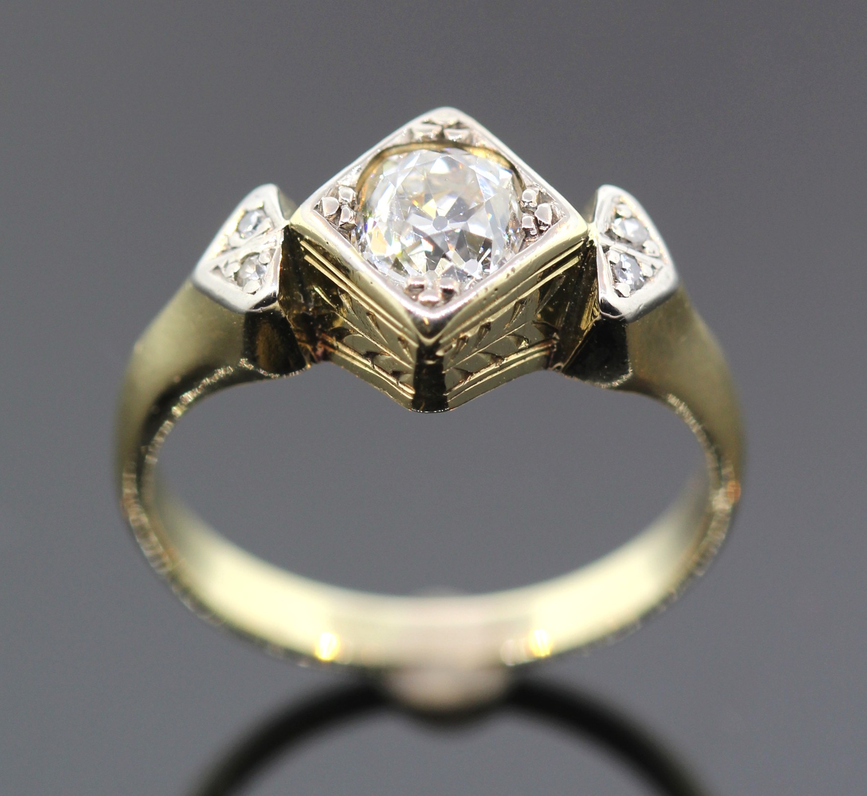 ANTIKER RING MIT 5 DIAMANTEN ZUSAMMEN 0,82 CT AUS 585/GOLD WERT 3960